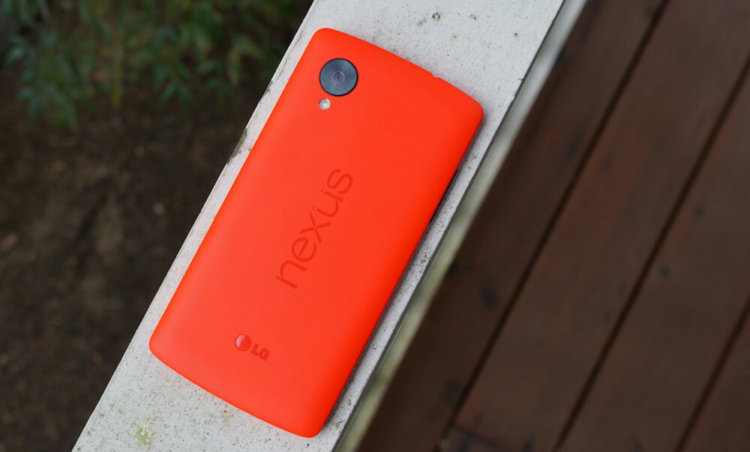 Самые красивые Android-смартфоны. Nexus 5 Red. Фото.