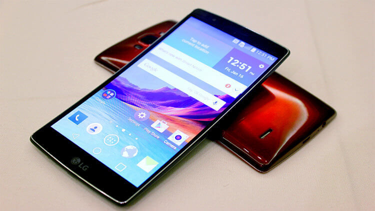 LG G Flex 2 лучше Nexus 6 по семи характеристикам. Фото.