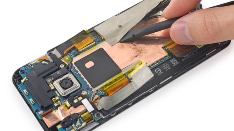 Дорог ли HTC One M9 в ремонте? Фото.