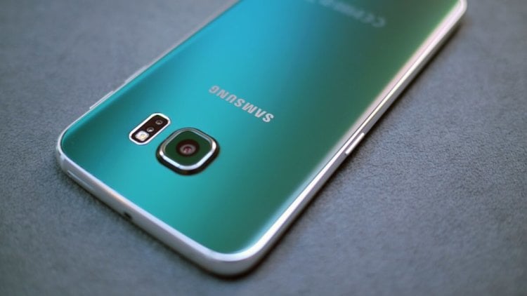 Samsung продолжает унижать iPhone. Фото.