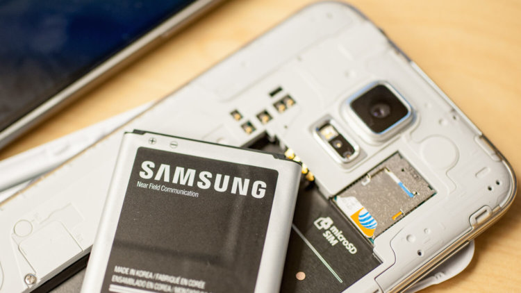 Samsung обещает улучшить наши аккумуляторы. Фото.