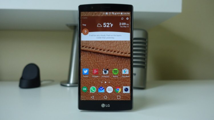 Сложно ли разбить новенький LG G4? Фото.