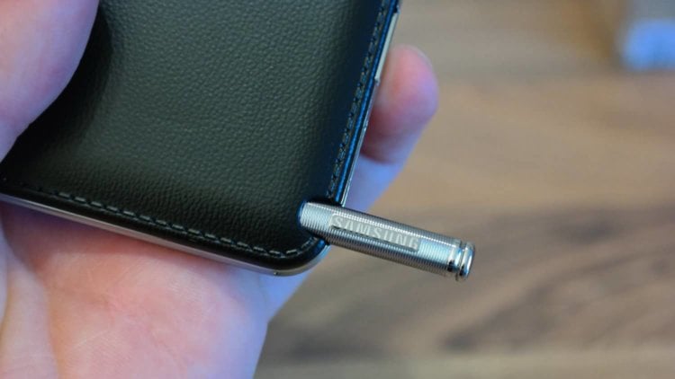 Samsung Galaxy Note 5 останется без поддержки карт памяти. Фото.