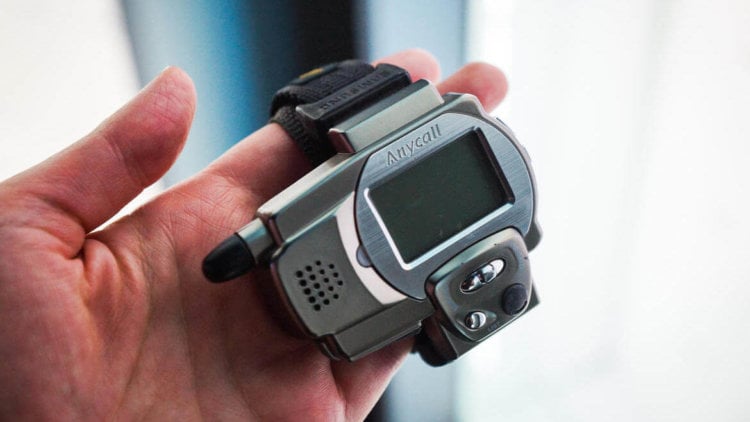 Невероятно, но факт: Samsung выпустила аналог умных часов ещё 16 лет назад. Фото.