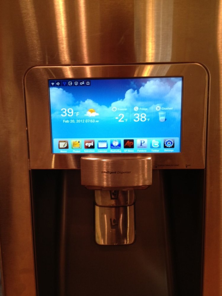 Странные Android-устройства, существование которых невозможно объяснить. Умный холодильник. Фото.