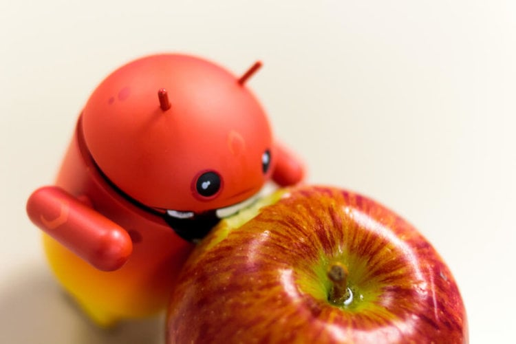 Почему Apple недолюбливает Android? Фото.