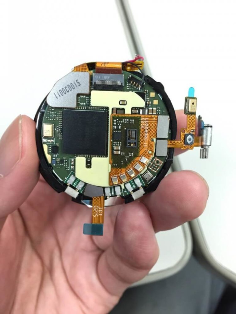 Модульные часы BLOCKS — хорошая идея для электронных аксессуаров. Фото.