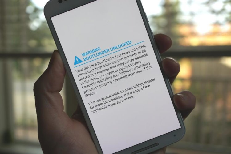 Android-смартфоны предупредят пользователей о небезопасности кастомных прошивок. Фото.