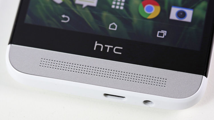 Самые дешевые смартфоны с премиальными материалами корпуса. HTC One M7. Фото.
