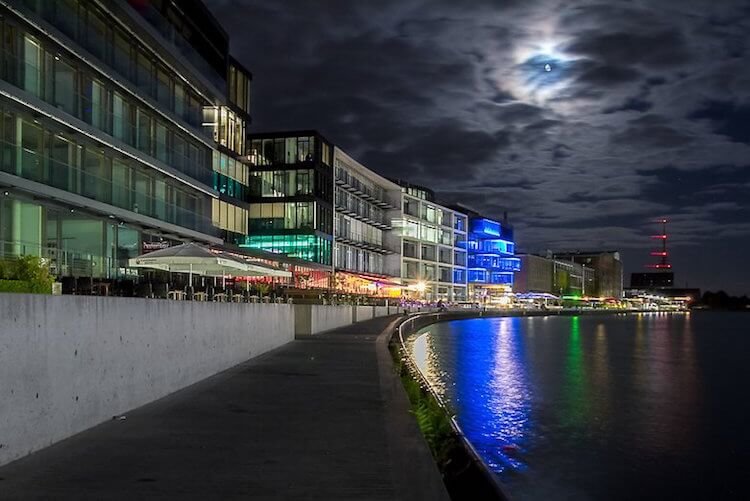 13 советов, как делать отличные снимки на Android. 12. Игра с перспективой. Фото.