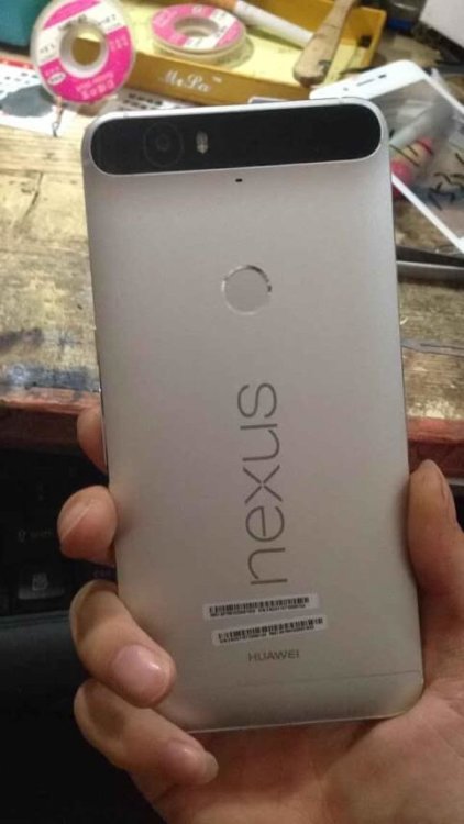 Новости Android, выпуск #31. Всплыли «живые» фото грядущего Huawei Nexus. Фото.
