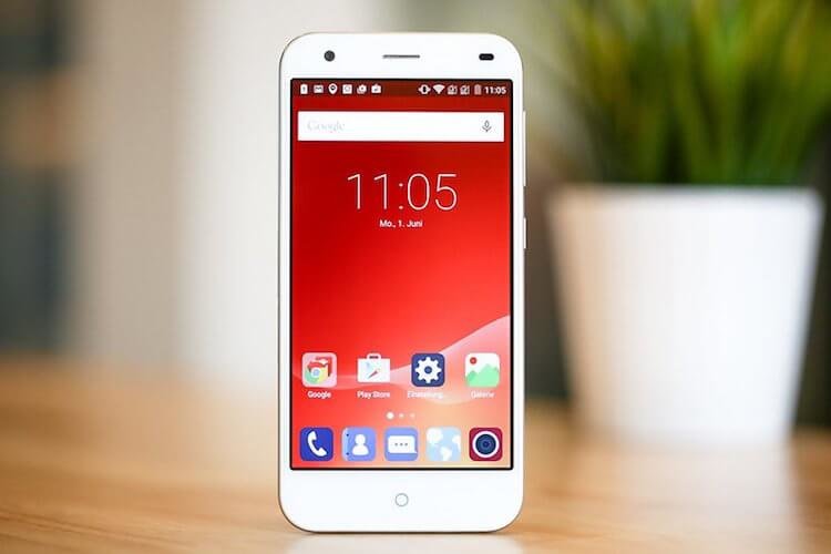 Худшие смартфоны 2015 года: определенно не те девайсы, к которым стоит присмотреться. 5. ZTE Blade S6. Фото.