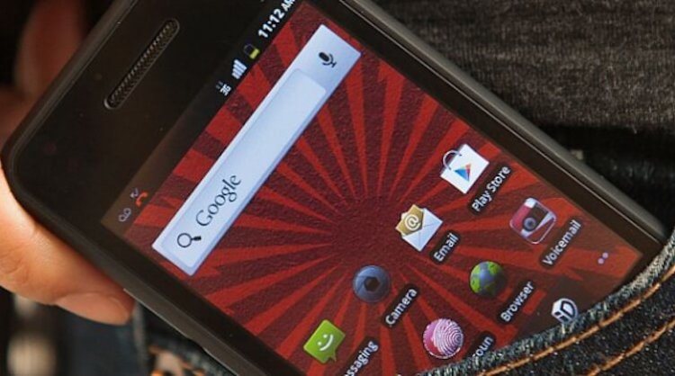 Худшие смартфоны 2015 года: определенно не те девайсы, к которым стоит присмотреться. Фото.