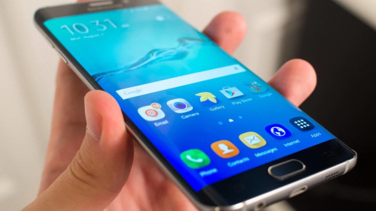 Лучшие смартфоны, которые можно купить прямо сейчас (октябрь 2015). Samsung Galaxy S6. Фото.