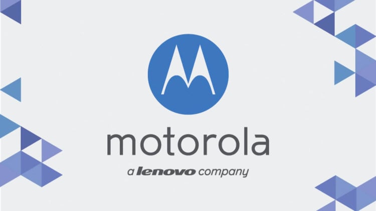 Первый смартфон Lenovo, произведенный под шефством Motorola. Фото.