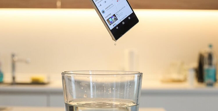 Худшие смартфоны 2015 года: определенно не те девайсы, к которым стоит присмотреться. 4. Sony Xperia Z3+. Фото.