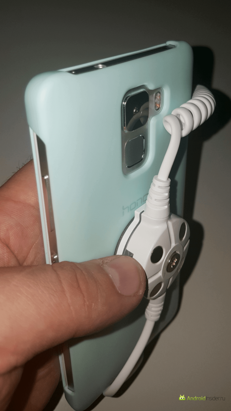 Huawei представила в России Honor 7 и Honor Band. Huawei представила в России Honor 7 и Honor Band. Фото.