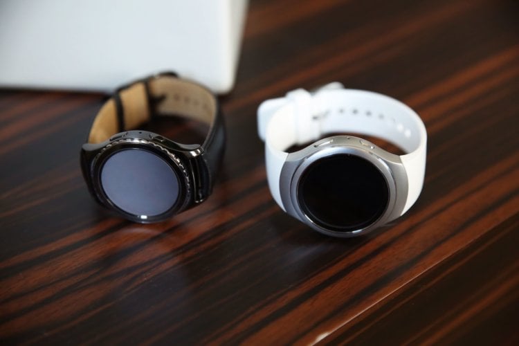 Какие часы будут обновлены до Android Wear 2.0? Фото.