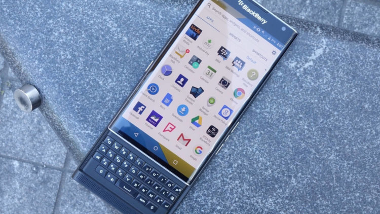 «Софту» BlackBerry Priv приятно удивить не удалось. Фото.