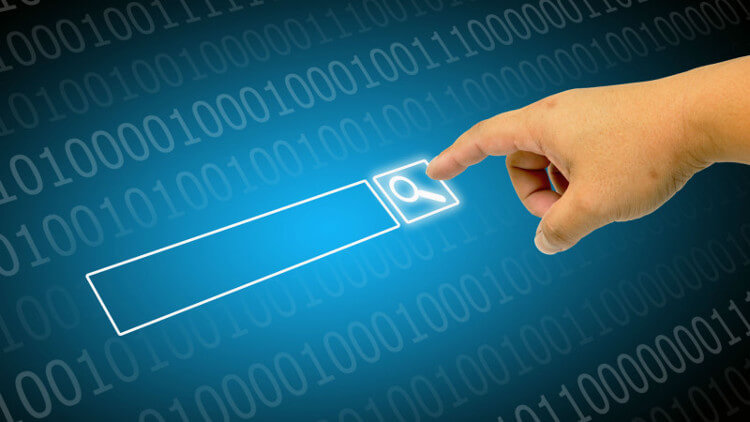 Сейчас, как и в момент прихода Android, Google — лидер поиска. Фото.