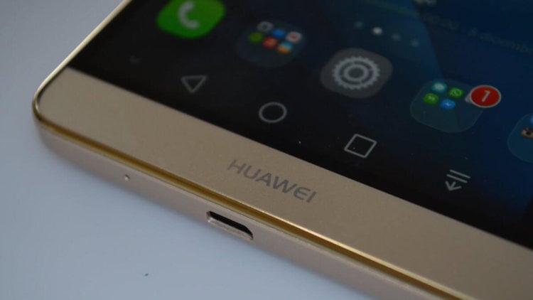 Huawei Mate 9 будет отличаться заоблачной ценой. Фото.