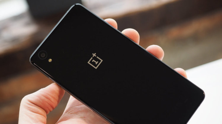 Какие Android-смартфоны заслуживают продолжения? OnePlus X. Фото.