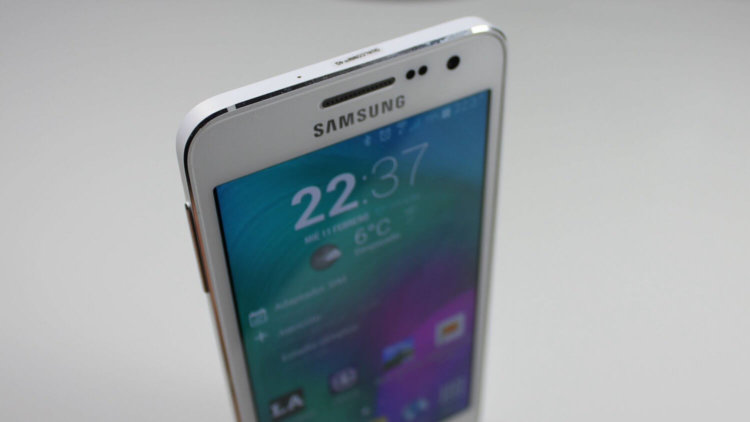 Каким будет новый Samsung Galaxy A3 в этом году? Фото.