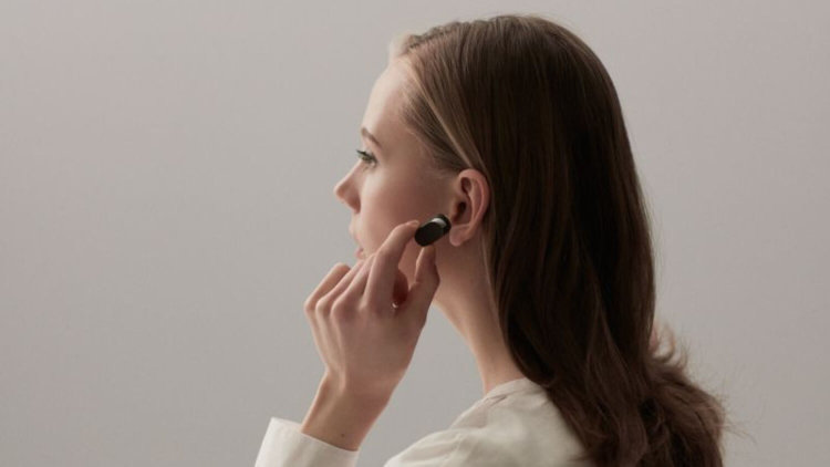 MWC 2016: Будущее от Sony — голос в ухе и сенсорная стена. MWC 2016: Будущее от Sony — голос в ухе и сенсорная стена. Фото.