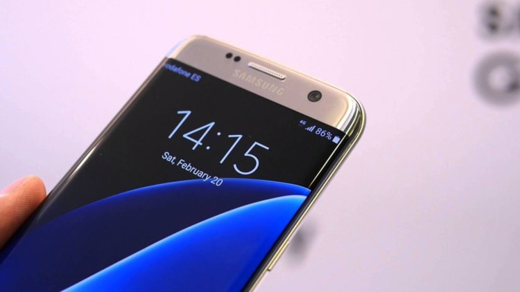 LG бросает камень в огород Galaxy S7. Фото.