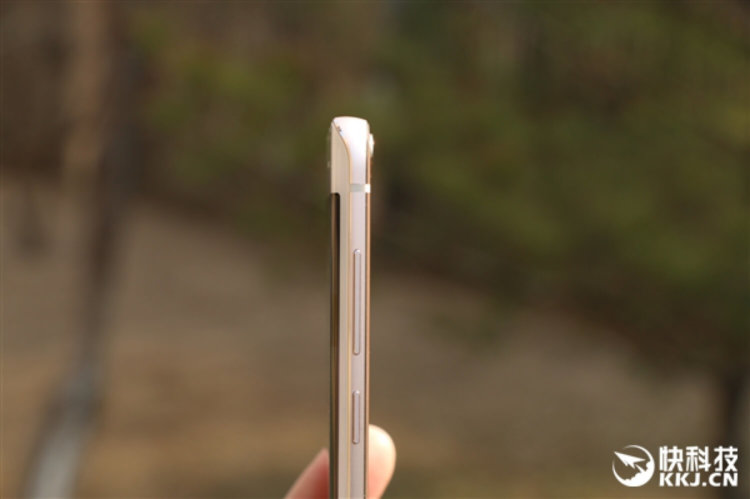 Фотографии телефона Xplay 5, с которого началась весна. Фотографии телефона Xplay 5, с которого началась весна. Фото.