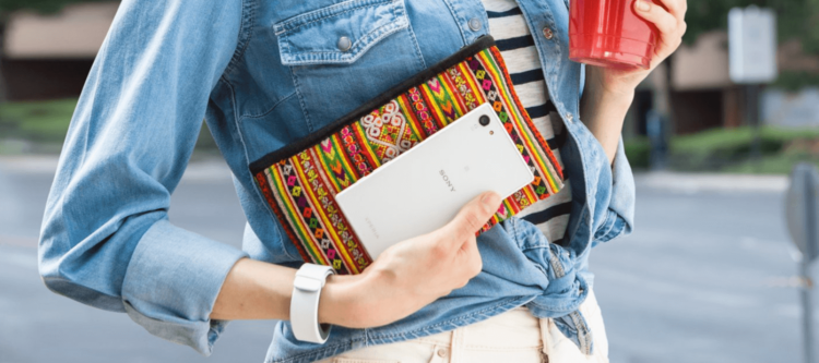 Sony обновляет свои устройства, рекламируя новые функции. Sony обновляет свои устройства, рекламируя новые функции. Фото.