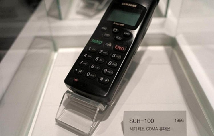 Несколько интересных фактов о компании Samsung. Первый CDMA-телефон. Фото.
