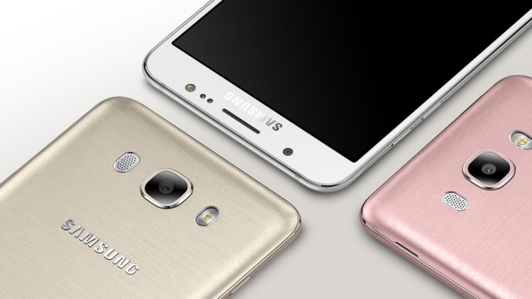Samsung в очередной раз представила Galaxy J5 и J7 (2016). Фото.