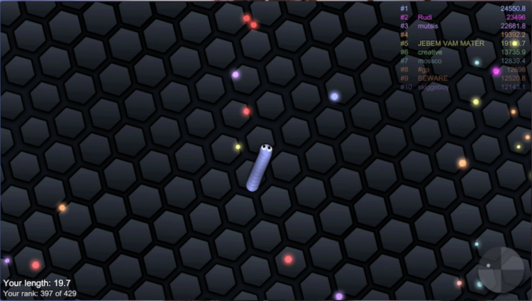 Slither.io — отличный и самобытный аналог Agar.io. Фото.