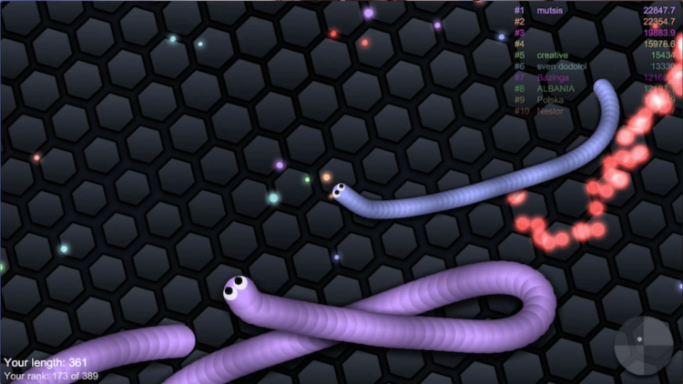 Slither.io — отличный и самобытный аналог Agar.io. Фото.