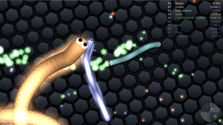 Slither.io — отличный и самобытный аналог Agar.io. Фото.