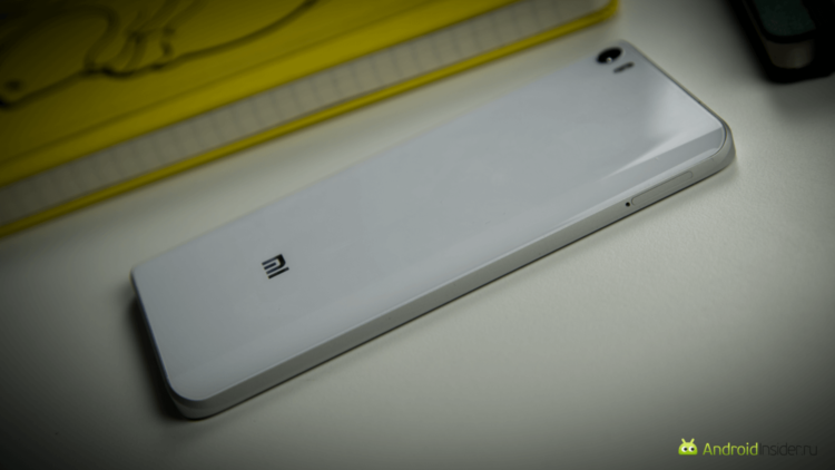 Xiaomi Mi 5: скользкий и приятный. Xiaomi Mi 5: скользкий и приятный. Фото.
