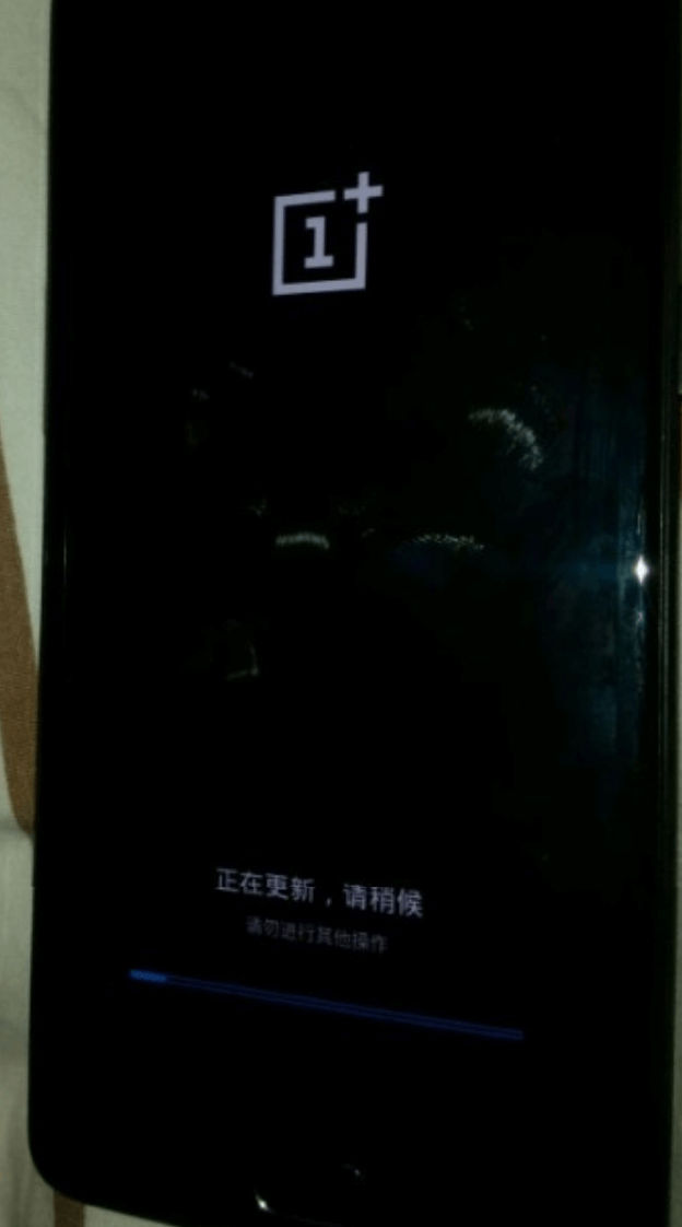 OnePlus 3 показал своё лицо. Фото.