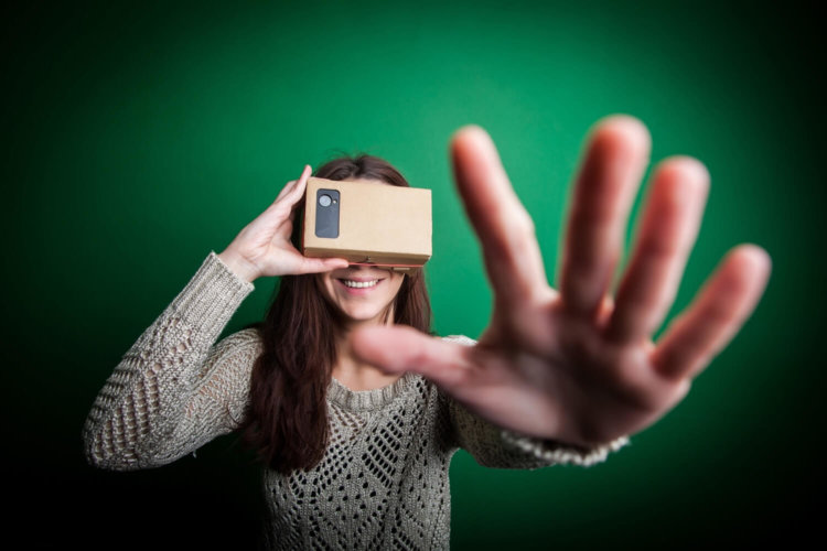 Android VR — виртуальная реальность от Google без смартфона. Фото.