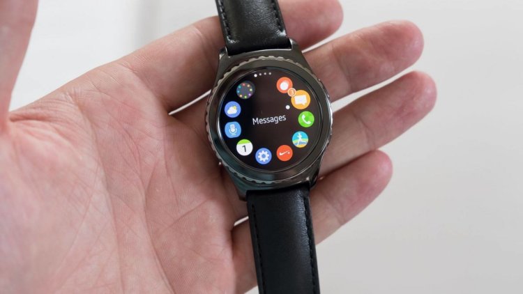 Samsung снижает российские цены на смарт-часы Gear S2. Фото.