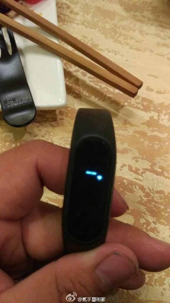 Когда же представят Xiaomi Mi Band 2? Фото.