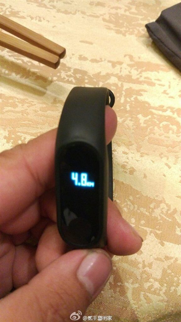 Когда же представят Xiaomi Mi Band 2? Фото.