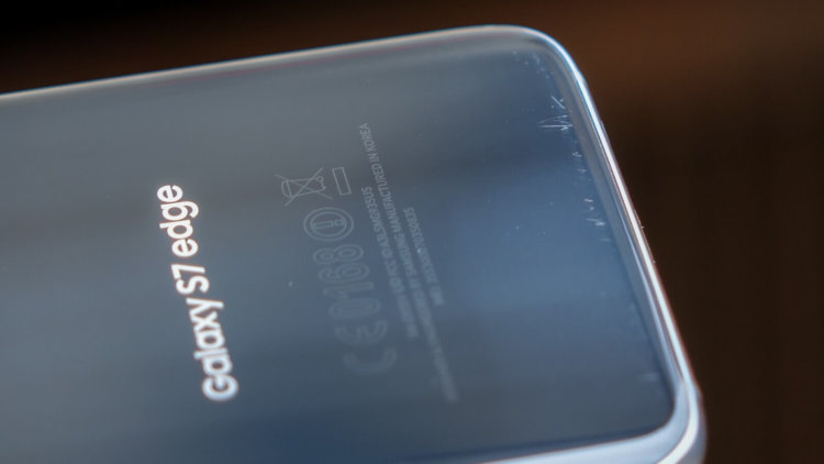 5 раздражающих недоработок Samsung Galaxy S7. Фото.