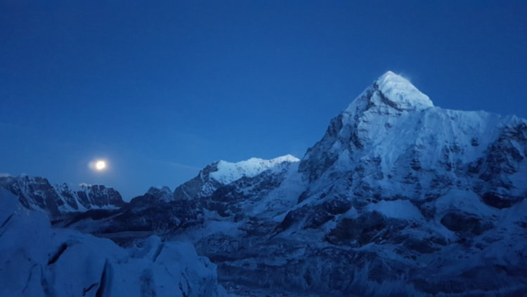 Как выглядит Эверест глазами Galaxy S7 и Gear 360? Как выглядит Эверест глазами Galaxy S7 и Gear 360? Фото.