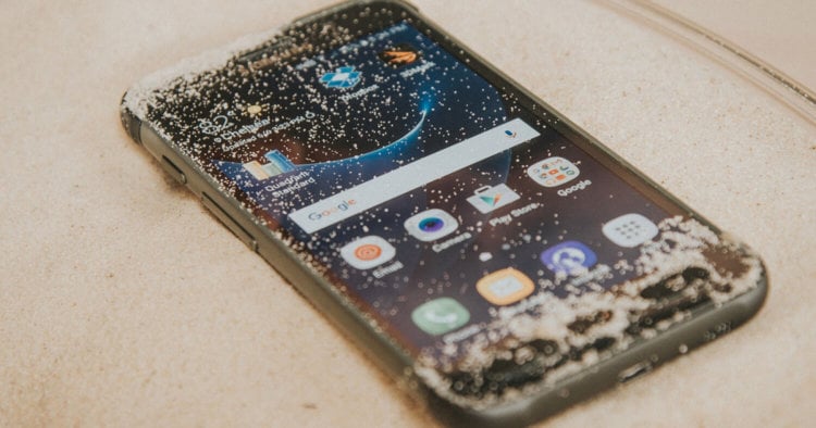 Samsung отреагировала на провал Galaxy S7 Active в тесте с водой. Фото.