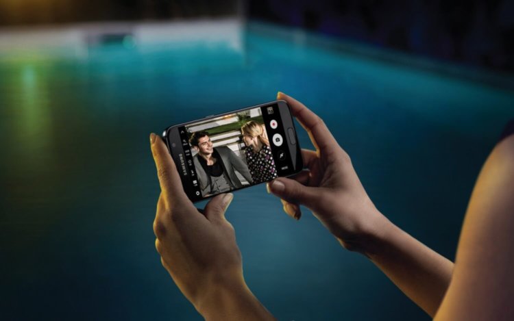 Galaxy S7 обрабатывает селфи, считая нас недостаточно красивыми. Фото.