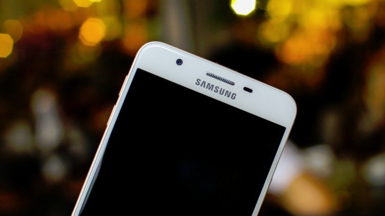 Новый Galaxy J8 показал в бенчмарке 4 ГБ оперативной памяти и Android 8.0. Фото.