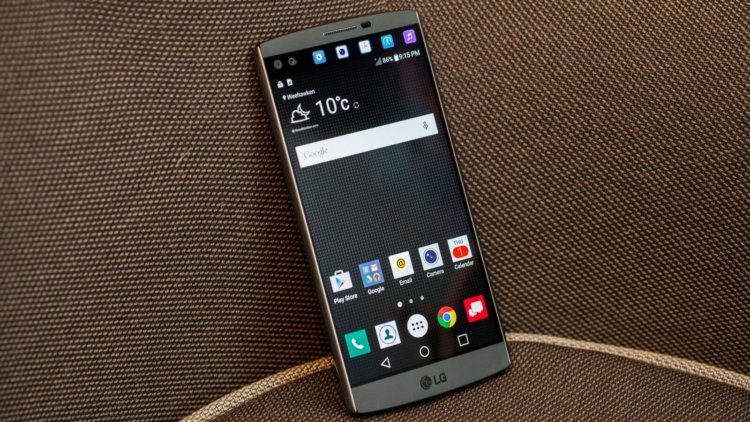 LG V20 — первый смартфон на базе Android Nougat «из коробки». Фото.