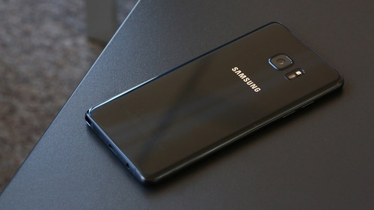 Samsung скрывает случаи возгорания «безопасных» Note 7. Фото.