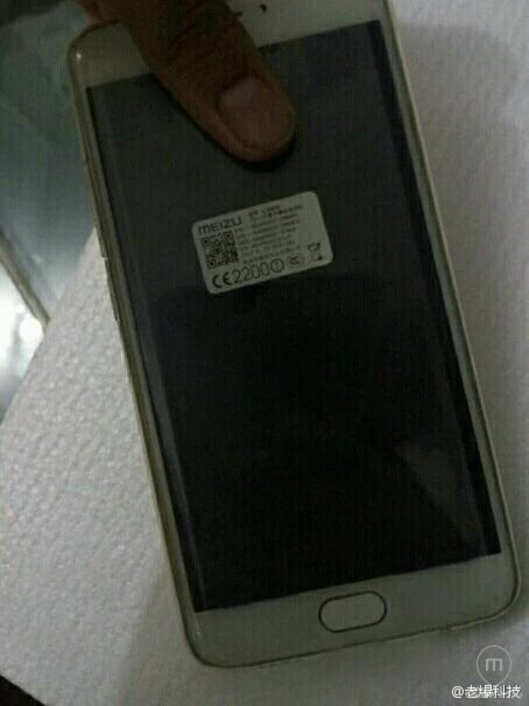 Meizu Pro 7 с edge-дисплеем показался на «живых» фото. Фото.
